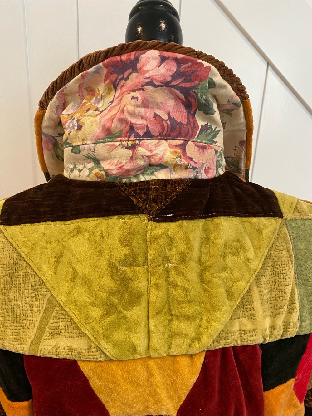 Vintage handmade Patchwork Quilted Jacket in Autumn Tones - Picture 5 of 8